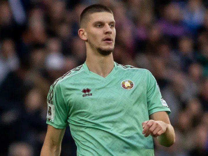 Футболист сборной Беларуси в игровой форме