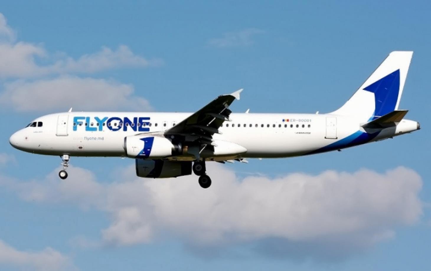 Самолёт молдавской авиакомпании FlyOne в полёте. Фото: SP (esp.md)