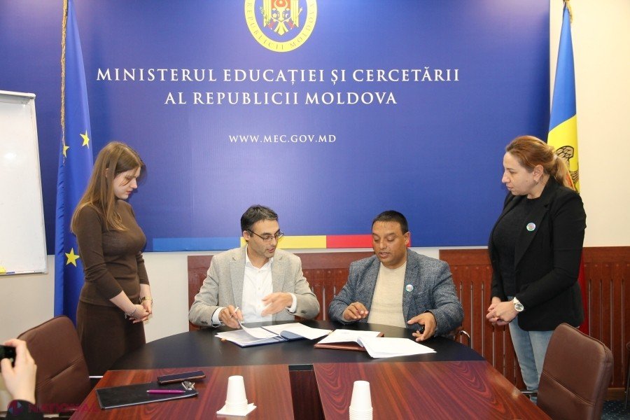 Подписание соглашения о поддержке ромской молодёжи в Министерстве образования Молдовы