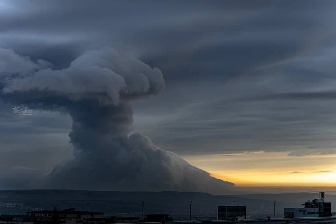 Грозовое суперъячеечное облако над городом