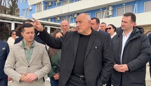 Boyko Borisov (GERB leader) speaking publicly, key opponent of Radev's coalition. Фото: Standart News