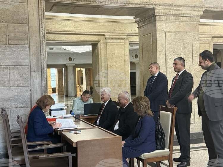 Representatives of Progressive Bulgaria coalition registering at the Central Election Commission. Фото: BTA (Bulgarian News Agency)