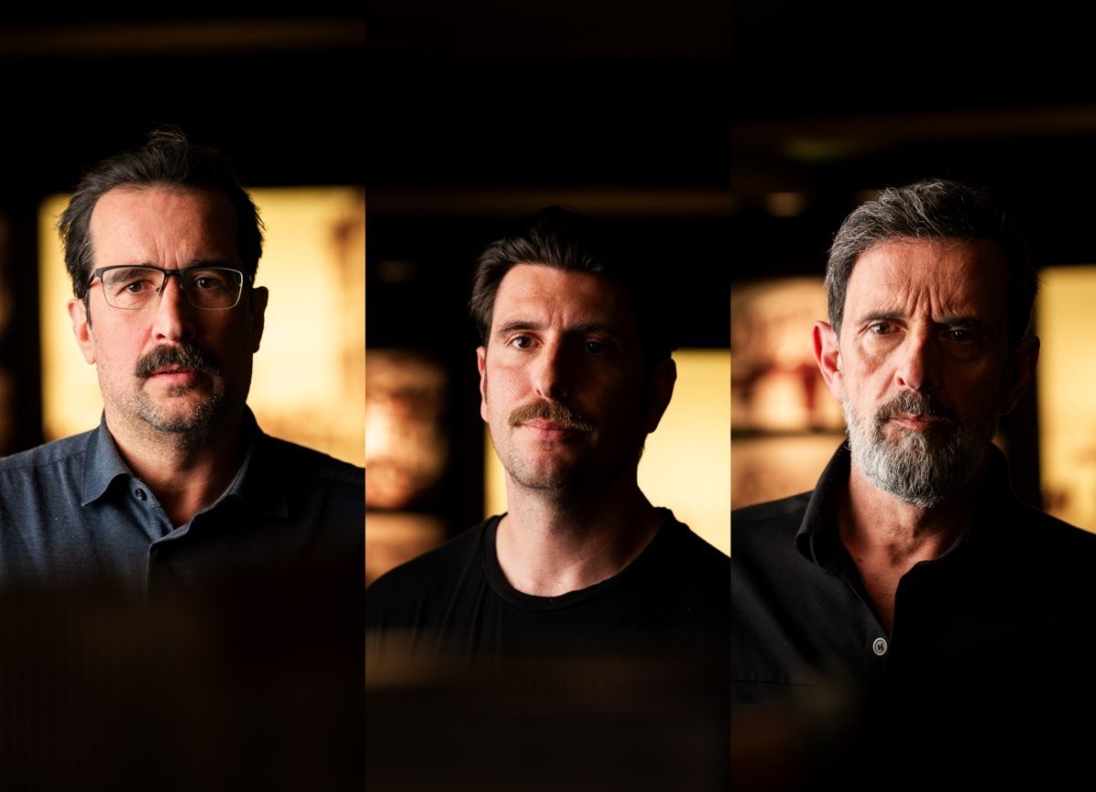 Йоргос Геронтидакис, Леонидас Какурис и Тасос Нусиас — участники кампании, читающие стихи греческих классиков в рамках инициативы «Апостоли»