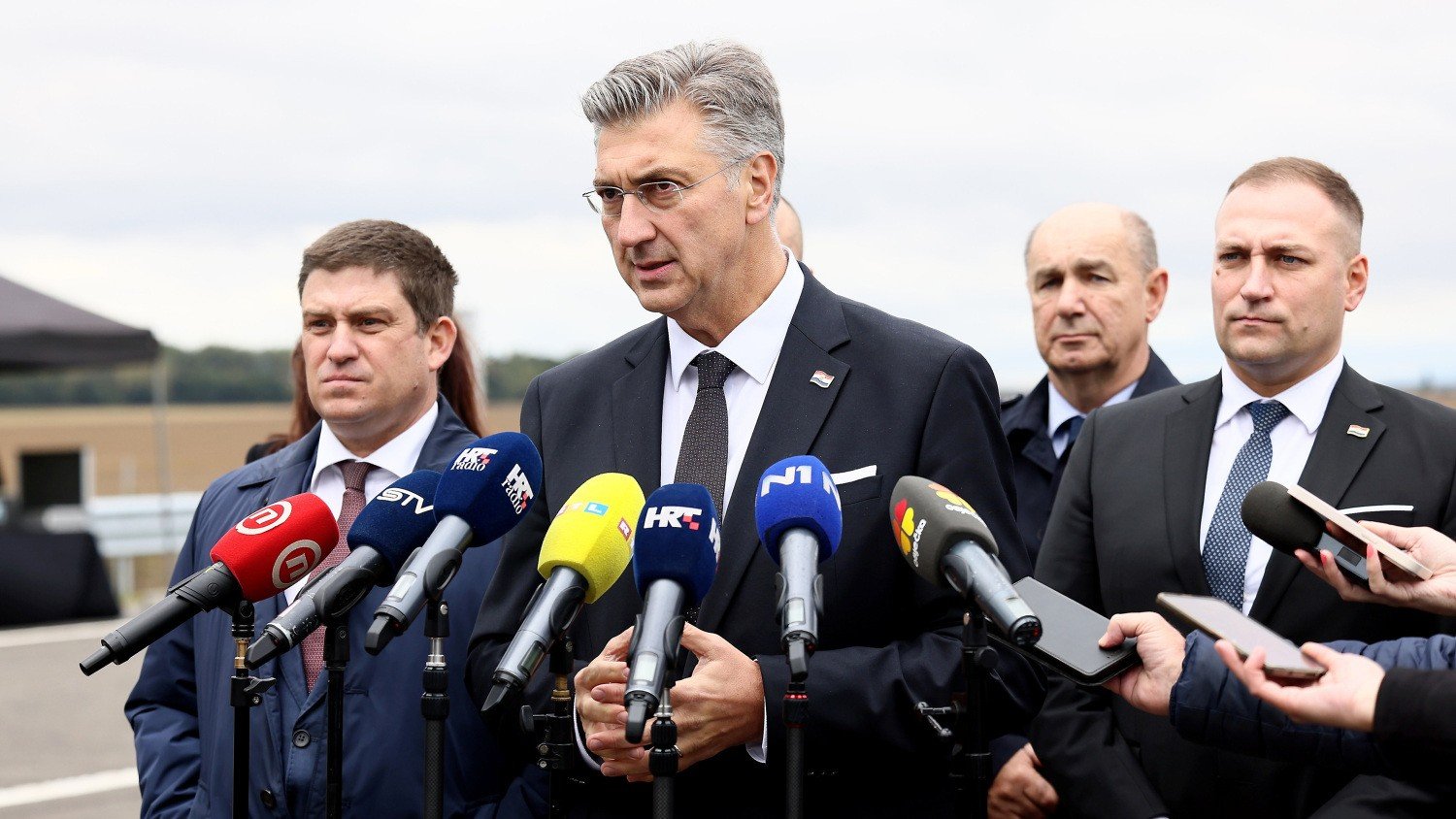 Премьер-министр Хорватии Андрей Пленкович на пресс-конференции, посвящённой ситуации вокруг JANAF и транзита нефти