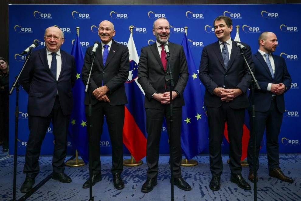 Янез Янша с председателем ЕНП Манфредом Вебером и европейскими политиками на встрече Европейской народной партии в Любляне