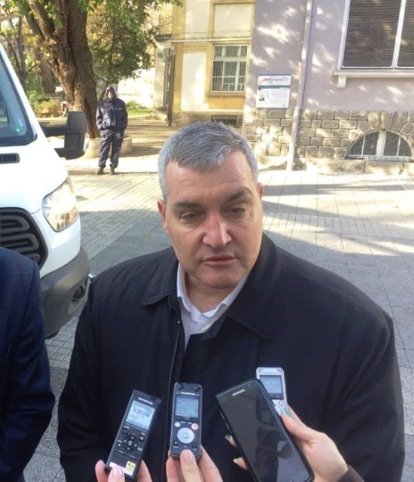 Ненко Калакунов, директор ОП «Паркиране и репатриране» в Пловдиве, отвечает на вопросы журналистов