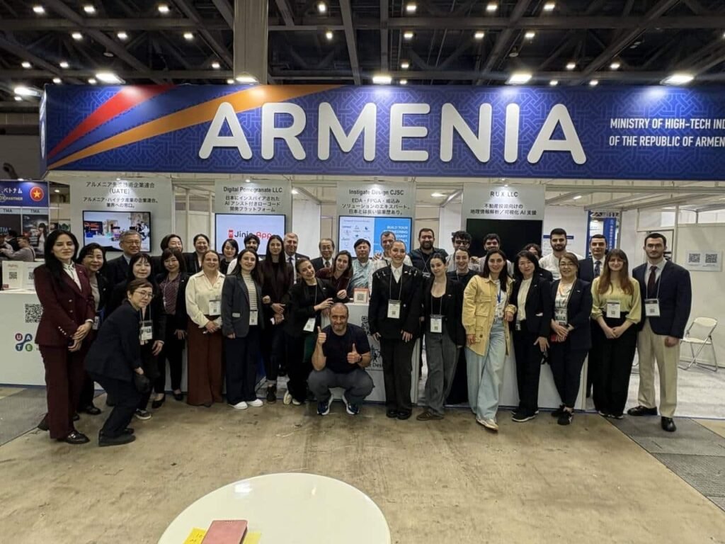 Армянские IT-компании выставились на Japan IT Week в Токио Армянская делегация у национального павильона ARMENIA на выставке Japan IT Week 2026 в Токио