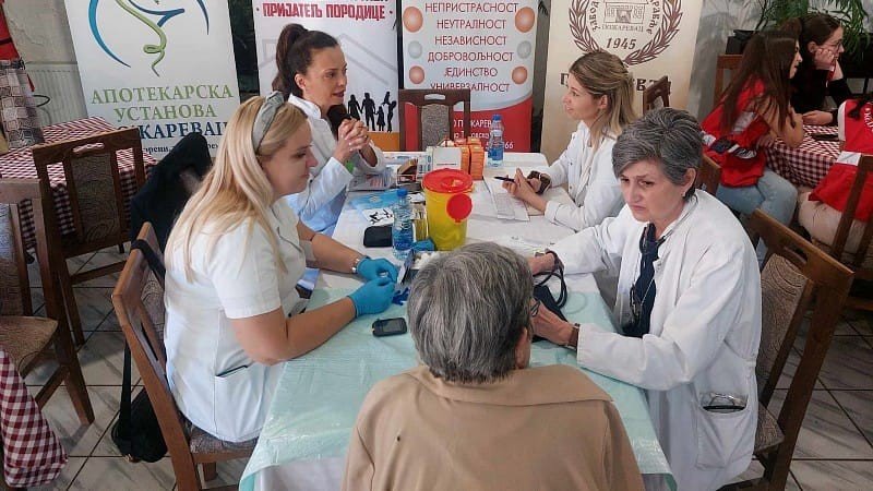 Медицинские работники проводят бесплатные профилактические обследования жителей в Пожаревце