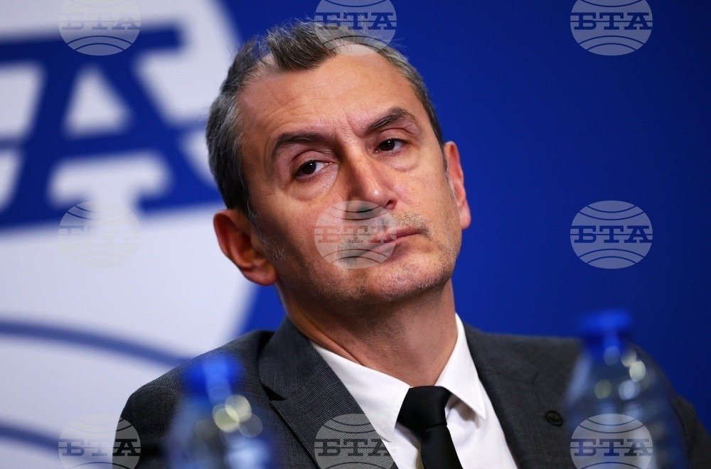 Министр здравоохранения Болгарии Михаил Околийски на пресс-конференции в БТА