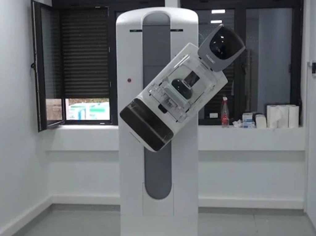 Новый маммограф, установленный в смедеревской больнице для ранней диагностики заболеваний