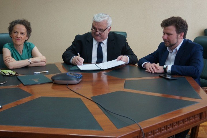 Подписание документов о совместных программах USM и Université Paris 1 Panthéon-Sorbonne в Министерстве образования Молдовы — этап, предшествовавший запуску магистратуры с тройным дипломом