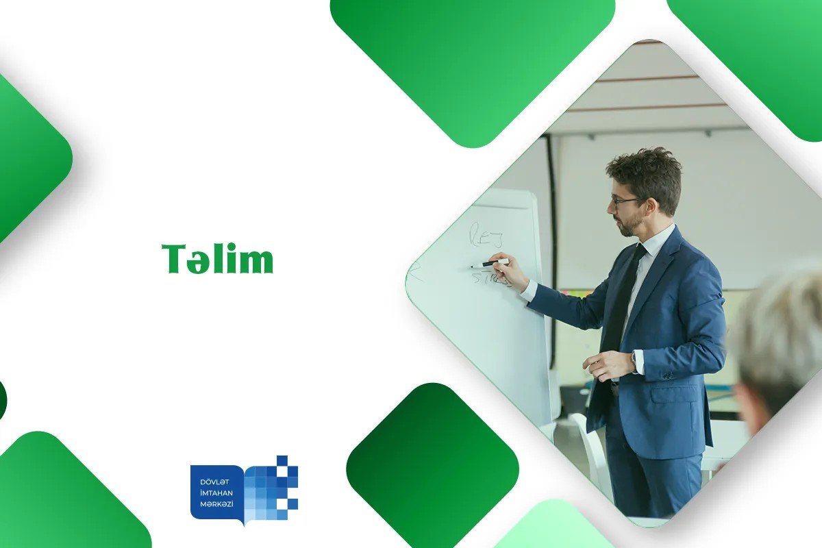 Инфоблок DİM «Təlim»: преподаватель в синем костюме делает записи на флипчарте во время учебной сессии — иллюстрация подготовки к экзамену