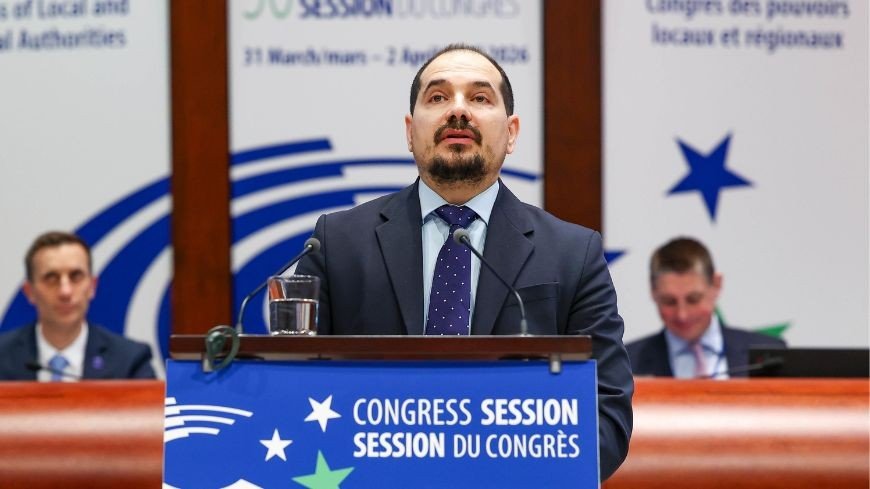 Представитель Молдовы выступает на сессии Конгресса местных и региональных властей Совета Европы