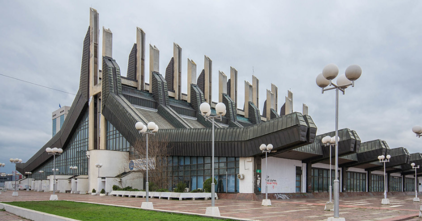 В Приштине открыли детскую библиотеку во Дворце молодёжи Дворец молодёжи в Приштине, в котором открылась детская библиотека